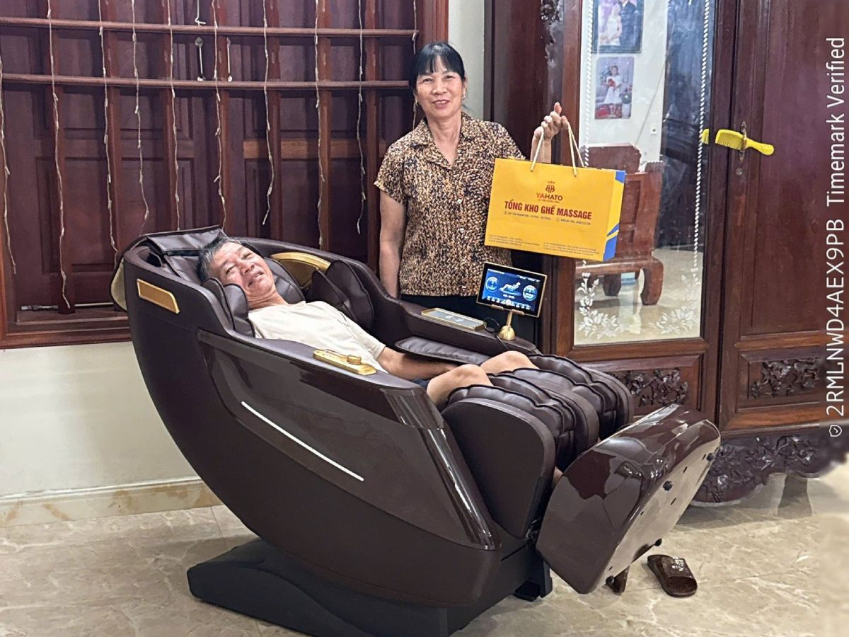 Vì sao nên mua ghế massage tặng bố mẹ?